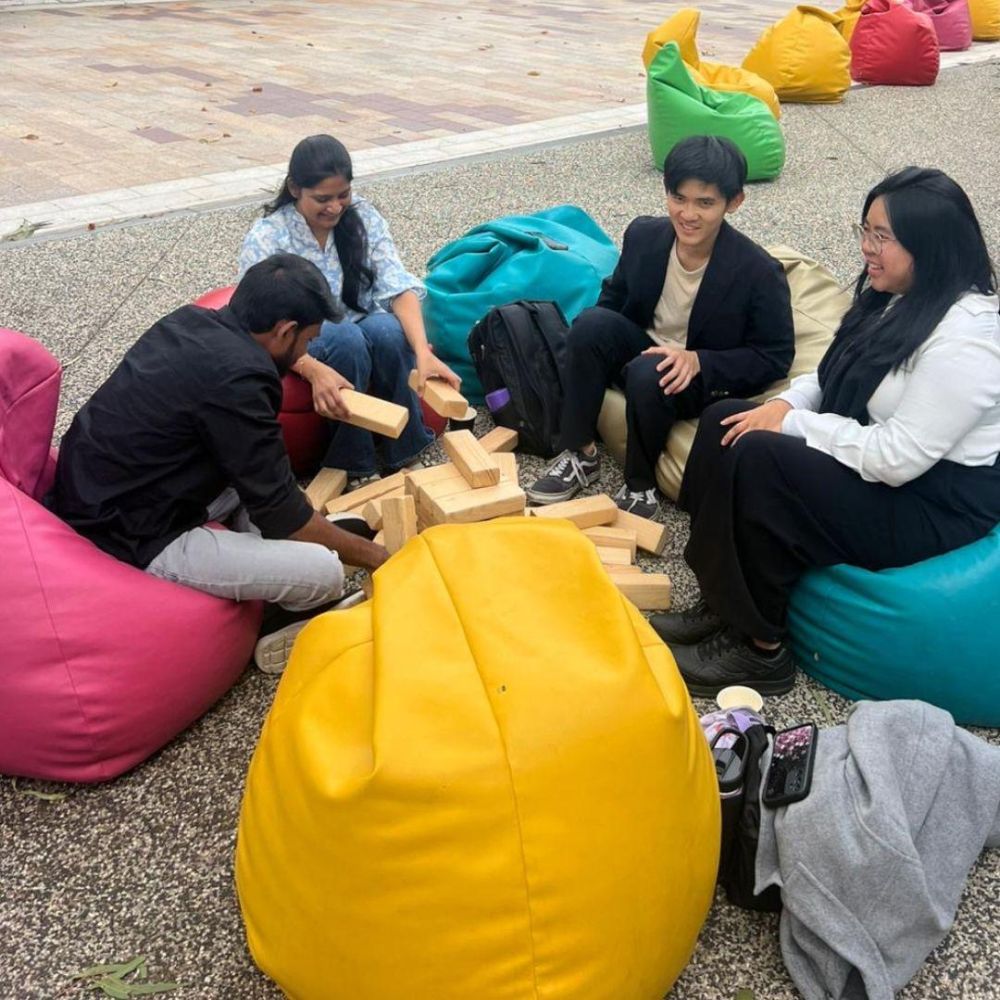 Hot Sip Social Thursday BW